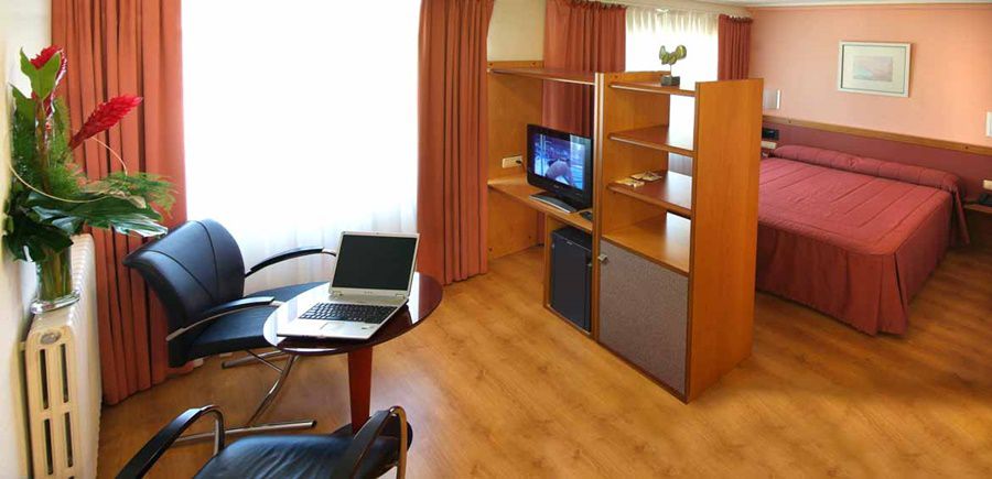 Hotel Brujas De Irues Tarazona Экстерьер фото