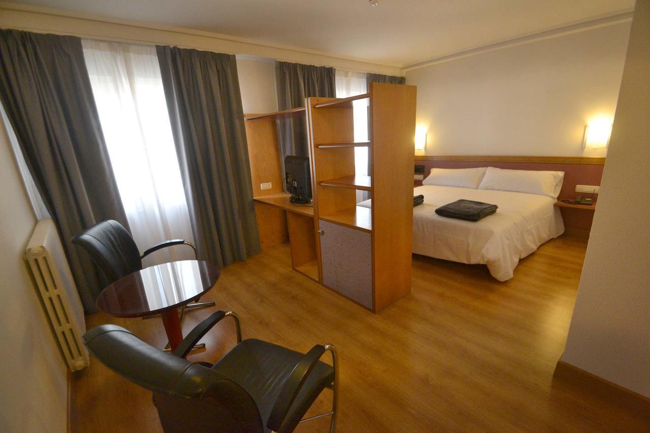 Hotel Brujas De Irues Tarazona Экстерьер фото